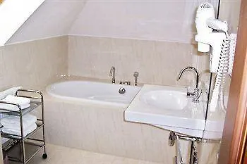 Popelka 4* Prague