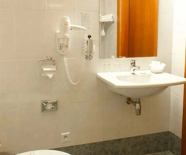Popelka 4* Prague