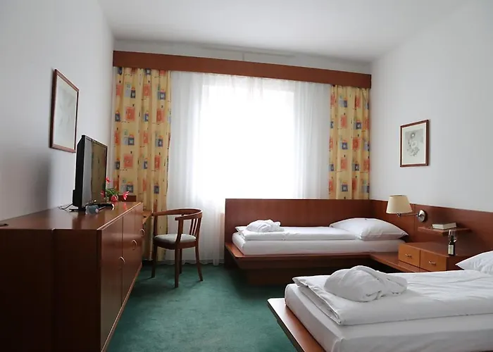 Popelka 4* Prague