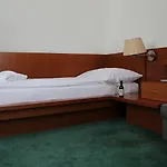 Popelka פראג