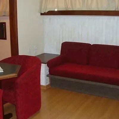 Popelka 4* Prague