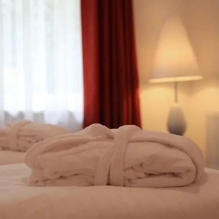 Popelka 4* Praga