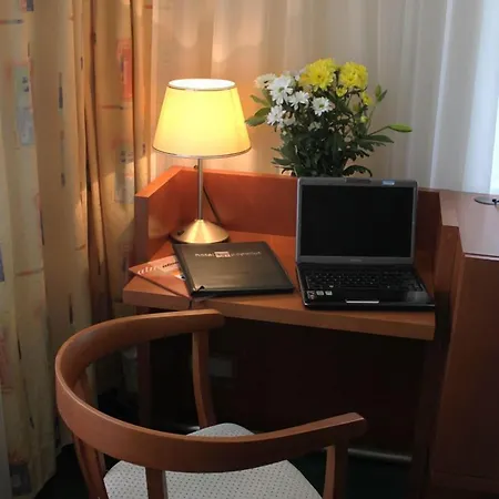 Popelka 4* Prag